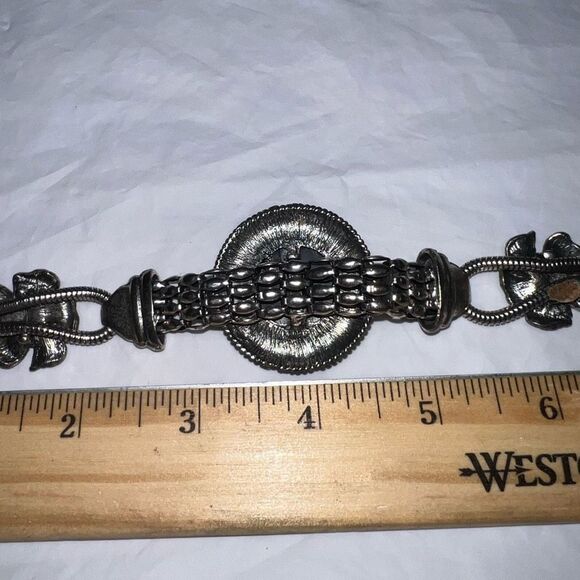 Vintage Silver Tone Large Black Stone with Flower and Rhinestone Embellishments - Picture 10 of 10